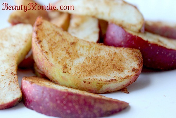 The easiest and healthiest snack ever, Apples and Cinnamon  