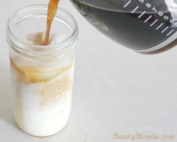 Pour Cilled Coffee on the Maple Iced Milk in the Mason Jar