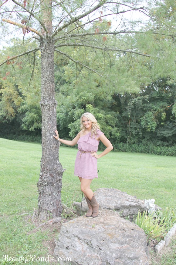 This is such a cute outfit... I love how the boots an belt tie everything together! 